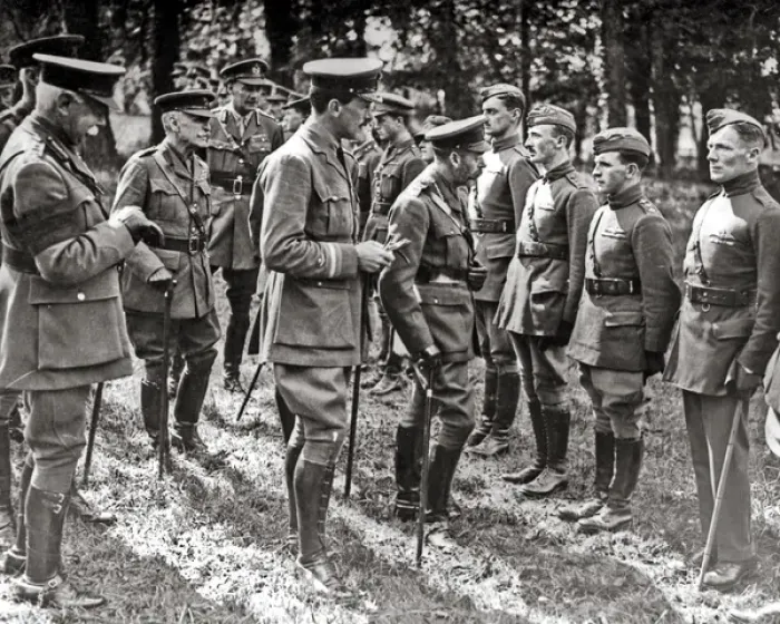 Framed Print : King George V with RAF pilots, Western Front, WW1 Framed Print : King George V with RAF pilots, Western Front, WW1