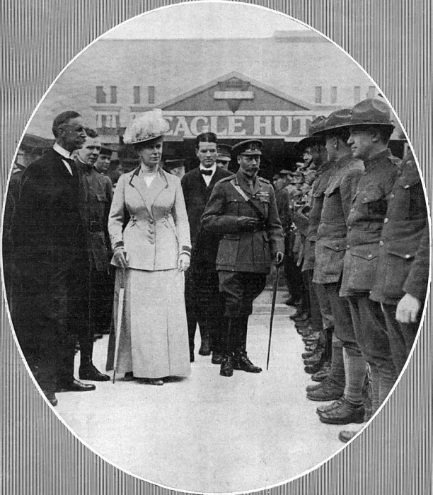 Framed Print : King George V visits the Eagle Hut, WW1 Framed Print : King George V visits the Eagle Hut, WW1