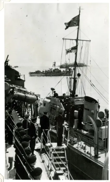 Framed Print : King George VI inspecting D-Day Invasion Forces, WW2 Framed Print : King George VI inspecting D-Day Invasion Forces, WW2