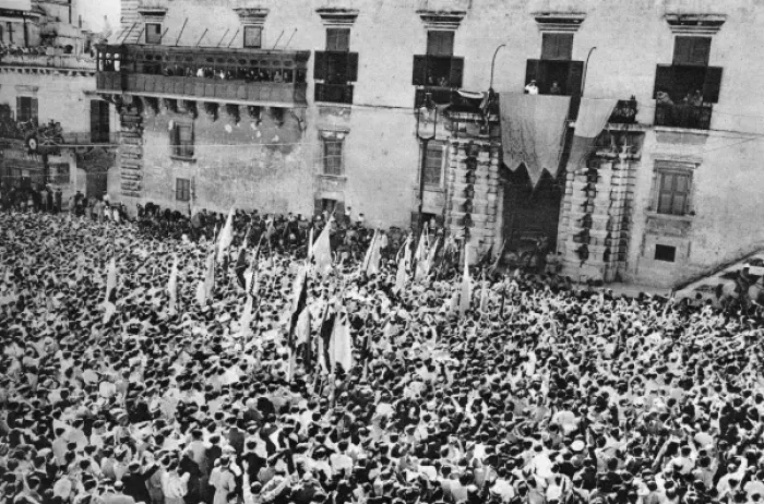Framed Print : King George VI visits Malta in 1943 Framed Print : King George VI visits Malta in 1943