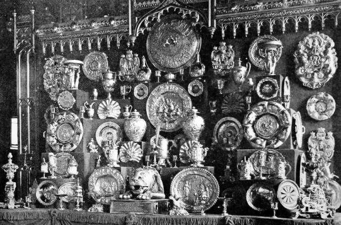 Framed Print : King George Vs collection of Gold Plate, Windsor Castle, 19 Framed Print : King George Vs collection of Gold Plate, Windsor Castle, 19