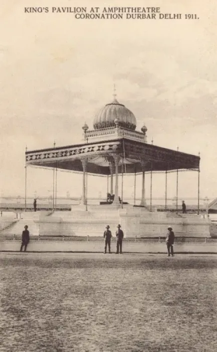 Framed Print : King George Vs Pavilion Framed Print : King George Vs Pavilion