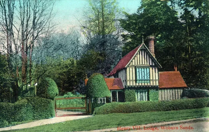 Framed Print : King Henry VII Lodge, Woburn Road, Woburn Sands Framed Print : King Henry VII Lodge, Woburn Road, Woburn Sands