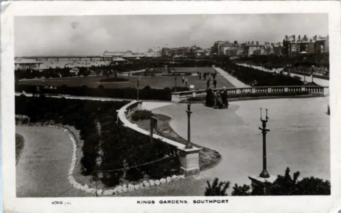 Framed Print : Kings Gardens, Southport, Lancashire Framed Print : Kings Gardens, Southport, Lancashire