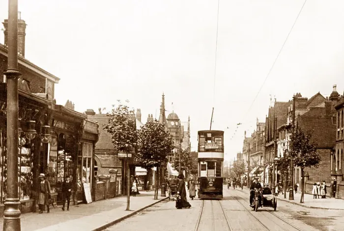 Framed Print : King's Heath High Street Birmingham probably 1920s Framed Print : King's Heath High Street Birmingham probably 1920s