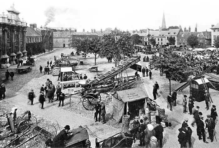 Framed Print : Kings Lynn Market Place, early 1900s Framed Print : Kings Lynn Market Place, early 1900s