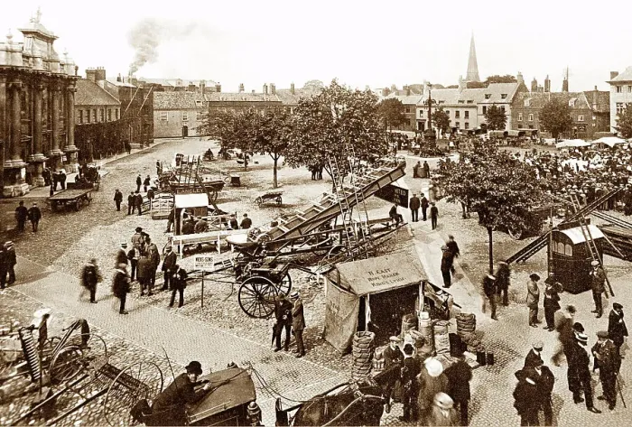 Framed Print : Kings Lynn Market Place, early 1900s Framed Print : Kings Lynn Market Place, early 1900s