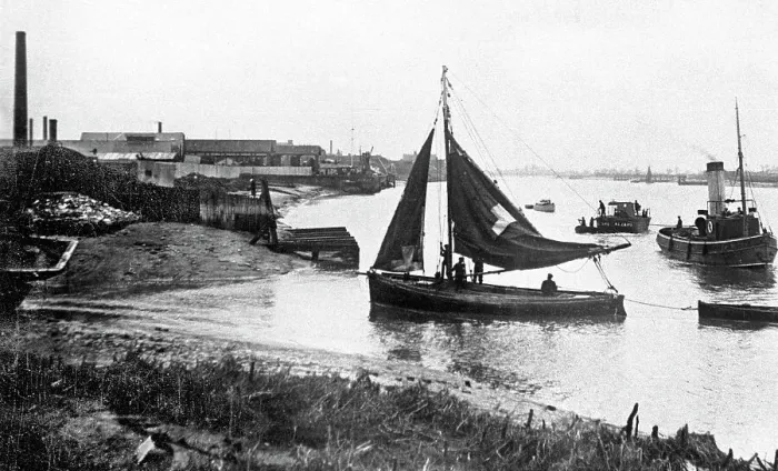 Framed Print : King's Lynn River Ouse early 1900s Framed Print : King's Lynn River Ouse early 1900s