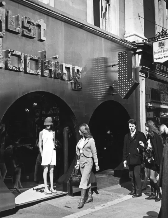 Framed Print : KINGs ROAD, 60 S Framed Print : KINGs ROAD, 60 S