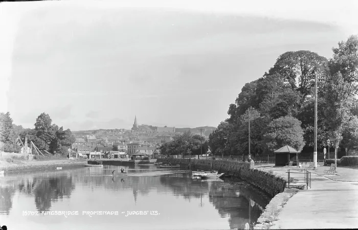 Framed Print : Kingsbridge Promenade Framed Print : Kingsbridge Promenade