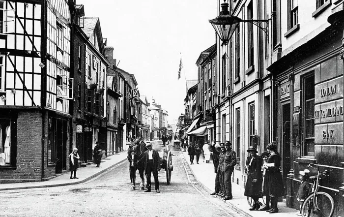Framed Print : Kington High Street early 1900s Framed Print : Kington High Street early 1900s