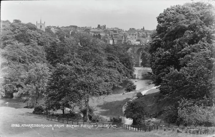 Framed Print : Knaresborough from Bilton Fields Framed Print : Knaresborough from Bilton Fields