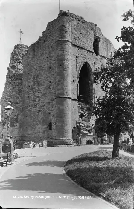 Framed Print : Knaresborough Castle Framed Print : Knaresborough Castle