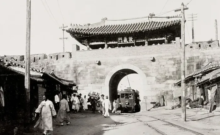 Framed Print : Korea: gateway in Seoul Framed Print : Korea: gateway in Seoul