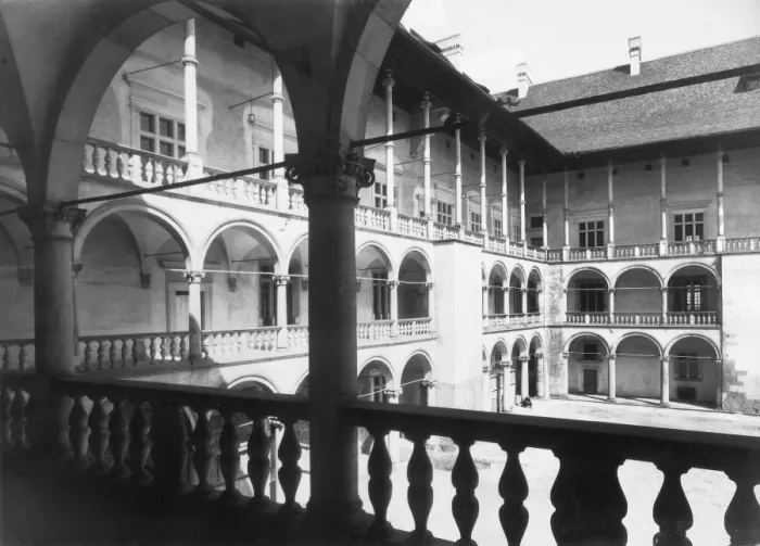 Framed Print : Krakow Castle Arcades Framed Print : Krakow Castle Arcades