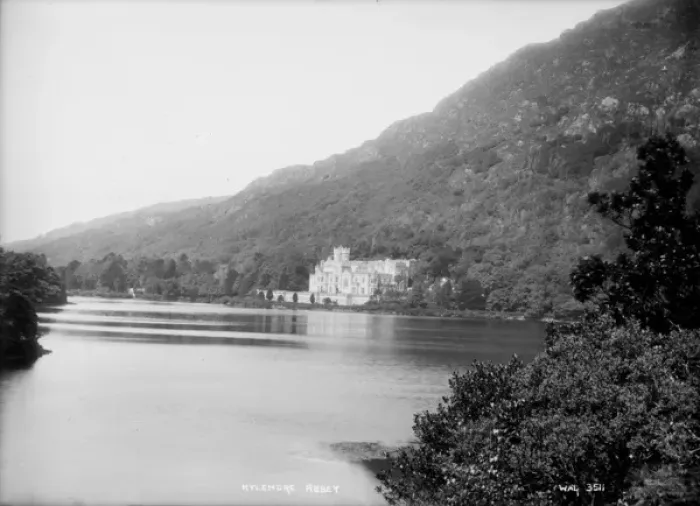 Framed Print : Kylemore, Abbey Framed Print : Kylemore, Abbey