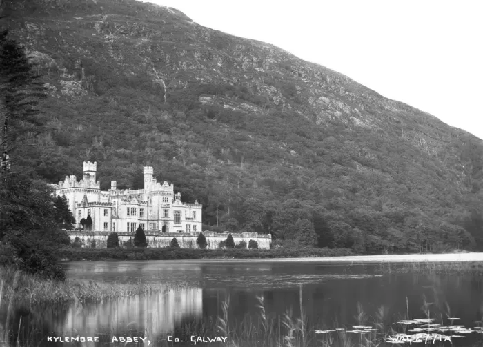 Framed Print : Kylemore Abbey, Co. Galway Framed Print : Kylemore Abbey, Co. Galway