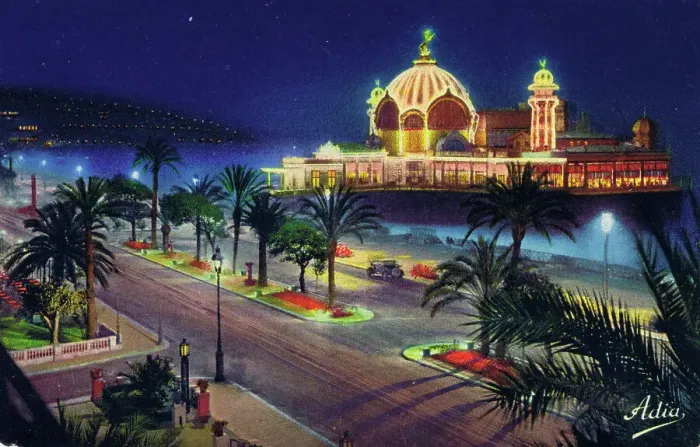 Framed Print : La Jetee Promenade on the Nice seafront lit up at night Framed Print : La Jetee Promenade on the Nice seafront lit up at night