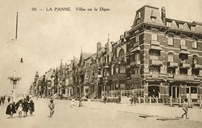 Framed Print : La Panne - Belgium - Grand Seafront houses Framed Print : La Panne - Belgium - Grand Seafront houses