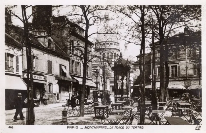 Framed Print : La Place du Tertre, Montmartre, Paris Framed Print : La Place du Tertre, Montmartre, Paris