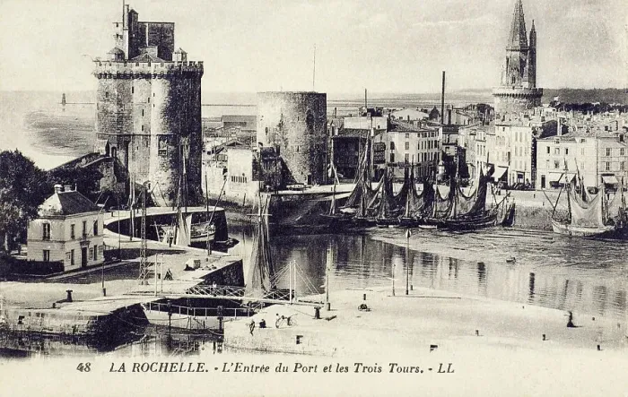 Framed Print : La Rochelle, France - Port Entrance and the Three Towers Framed Print : La Rochelle, France - Port Entrance and the Three Towers