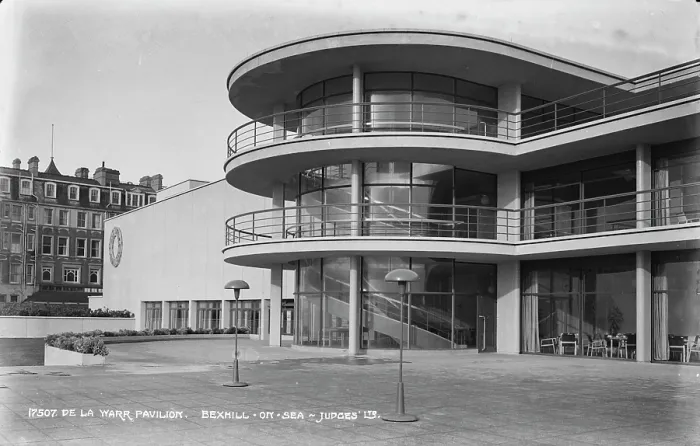 Framed Print : De La Warr Pavilion Framed Print : De La Warr Pavilion