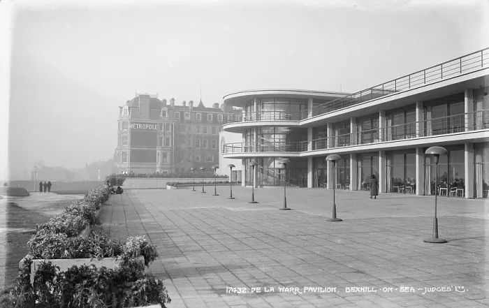 Framed Print : De La Warr Pavilion, Bexhill-on-Sea Framed Print : De La Warr Pavilion, Bexhill-on-Sea