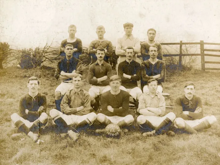 Framed Print : Ladbroke Football Club 1908-1909