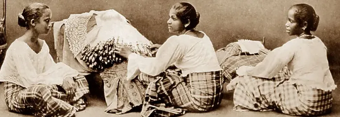 Framed Print : Ladies in Ceylon / Sri Lanka making lace, early 1900s Framed Print : Ladies in Ceylon / Sri Lanka making lace, early 1900s