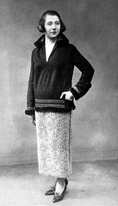 Framed Print : Ladies fashions for September 1923 Framed Print : Ladies fashions for September 1923