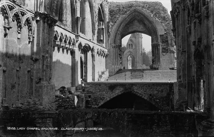Framed Print : Lady Chapel and Nave, Glastonbury Framed Print : Lady Chapel and Nave, Glastonbury