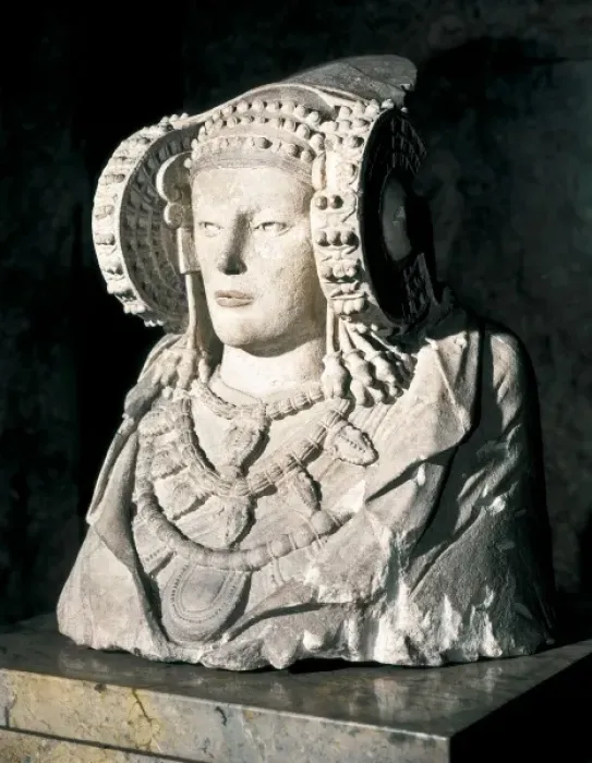 Framed Print : Lady of Elche. 5th c. BC. Iberian art. Sculpture Framed Print : Lady of Elche. 5th c. BC. Iberian art. Sculpture