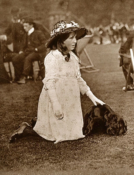 Lady Elizabeth Bowes-Lyon - Glamis Castle - Pet dog