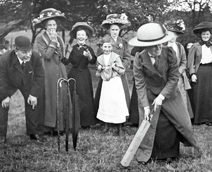 Framed Print : Lady playing cricket, early 1900s Framed Print : Lady playing cricket, early 1900s