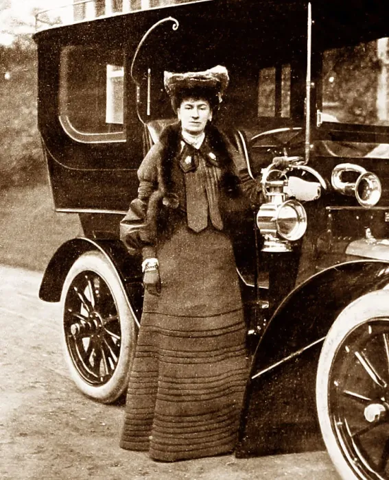 Framed Print : Lady and a veteran car, early 1900s Framed Print : Lady and a veteran car, early 1900s