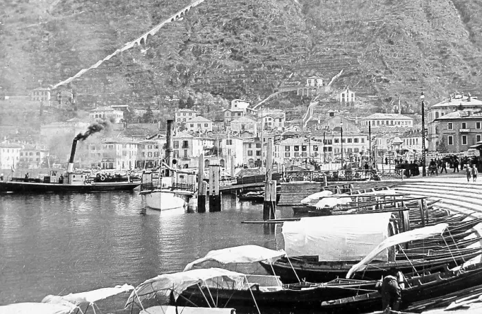 Framed Print : Lake Como Italy early 1900s Framed Print : Lake Como Italy early 1900s