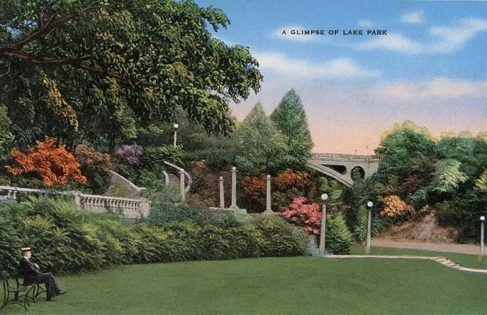 Framed Print : Lake Park, Milwaukee, Wisconsin, USA Date: circa 1940 Framed Print : Lake Park, Milwaukee, Wisconsin, USA Date: circa 1940