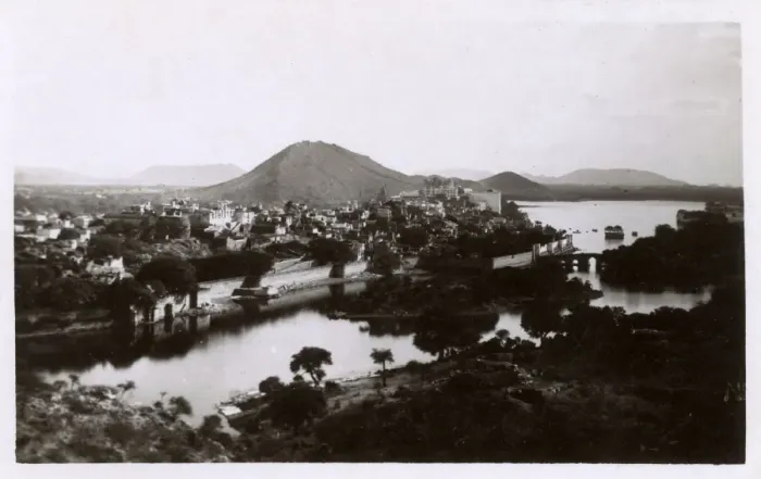 Framed Print : Lake in Udaipur, Rajasthan, India Framed Print : Lake in Udaipur, Rajasthan, India