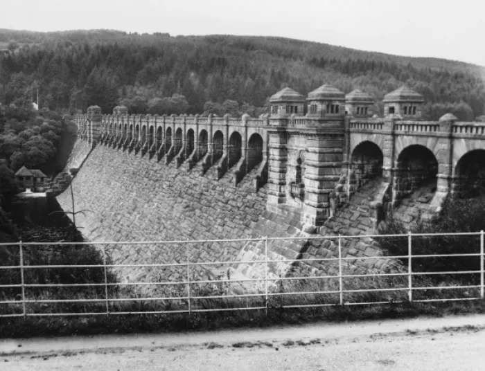 Framed Print : Lake Vyrnwy Dam Framed Print : Lake Vyrnwy Dam
