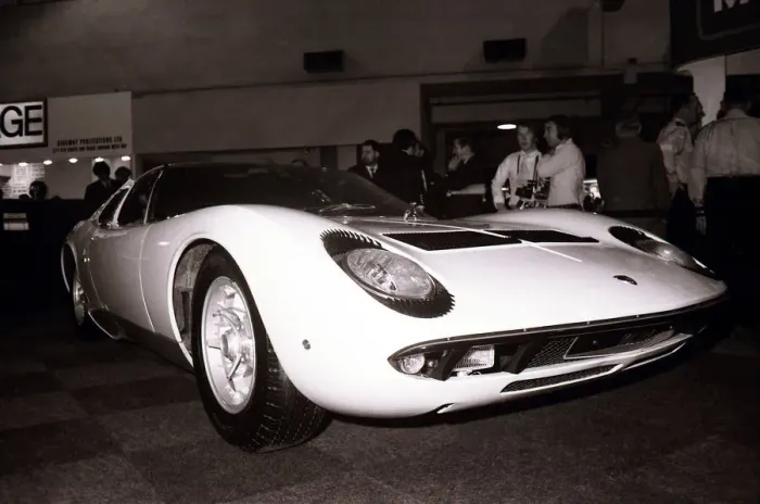 Framed Print : Lamborghini Miura on display at The 1970 London Motor Show at Earls Court Exhibition Framed Print : Lamborghini Miura on display at The 1970 London Motor Show at Earls Court Exhibition