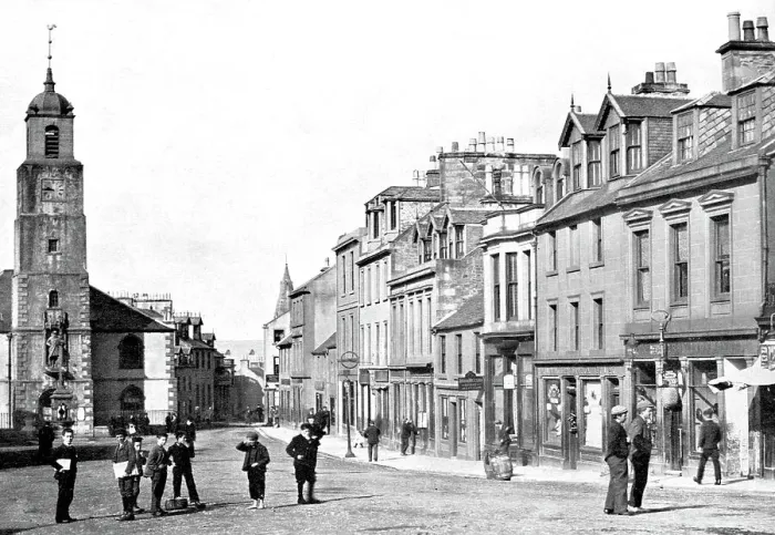 Framed Print : Lanark High Street early 1900s Framed Print : Lanark High Street early 1900s