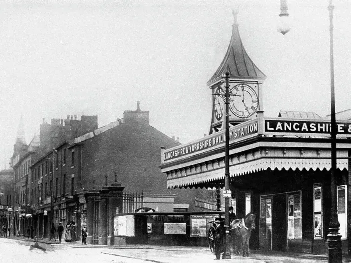 Framed Print : Lancashire & Yorkshire Railway Station, Bolton Street, Bury Framed Print : Lancashire & Yorkshire Railway Station, Bolton Street, Bury