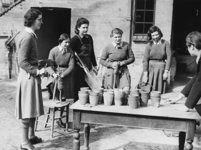 Framed Print : Land Girls WWII Framed Print : Land Girls WWII