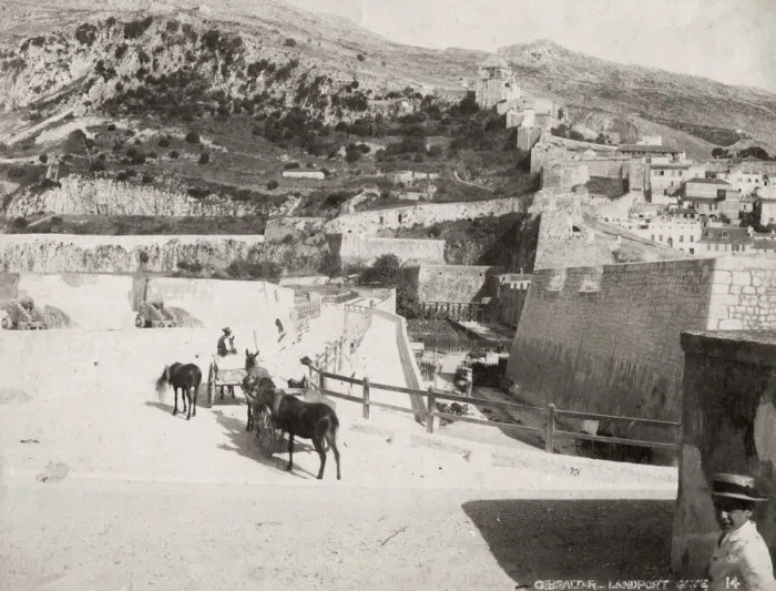 Framed Print : Landport gate Gibraltar, c. 1890 Framed Print : Landport gate Gibraltar, c. 1890