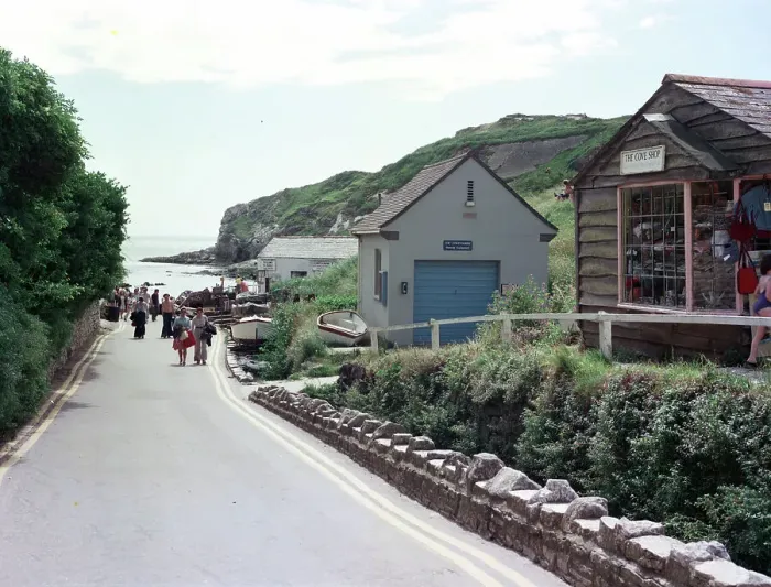 Framed Print : The lane to the Cove, Lulworth Framed Print : The lane to the Cove, Lulworth