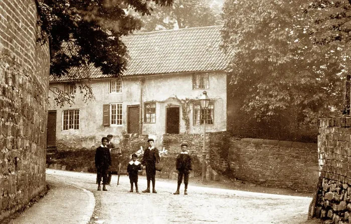 Framed Print : Mill Lane, Kegworth early 1900's Framed Print : Mill Lane, Kegworth early 1900's