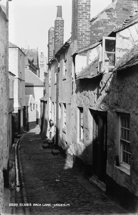 Framed Print : Back Lane in St. Ives Framed Print : Back Lane in St. Ives