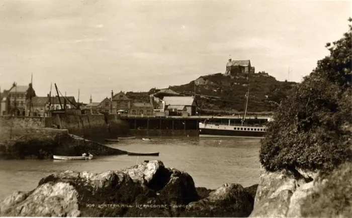 Framed Print : Lantern Hill & Harbour, Ilfracombe, Devon Framed Print : Lantern Hill & Harbour, Ilfracombe, Devon
