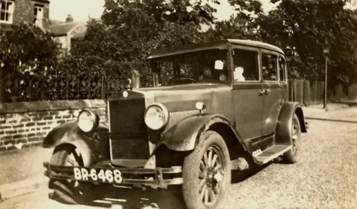 Framed Print : Large saloon car Framed Print : Large saloon car