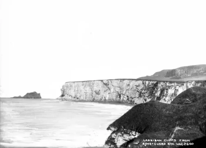 Framed Print : Larriban Cliffs from Coastguard Stn Framed Print : Larriban Cliffs from Coastguard Stn